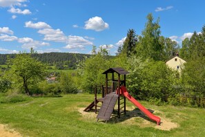 Children's play area - outdoor - Ferienanlage Reinsberger Dorf (Plaue)