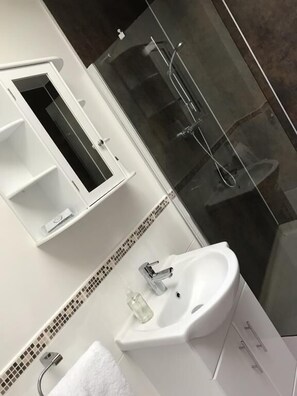 Superior kamer, 1 twee- of 2 eenpersoonsbedden, en-suite badkamer | Badkamer