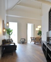 Estudio, balcón
