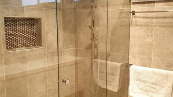 Concert Cottage | Bathroom | Towels