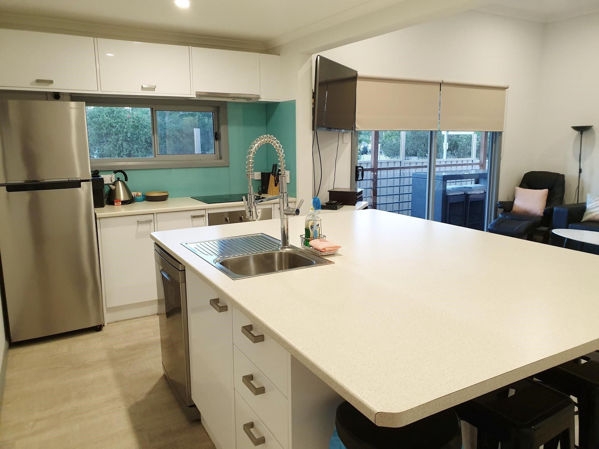 Cottage Deluks | Dapur pribadi | Lemari es, oven, kompor, dan mesin pencuci piring