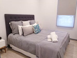 Concert Cottage | Premium bedding, iron/ironing board, free WiFi, bed sheets - Wine Country Tourist Park Hunter Valley (Nulkaba)