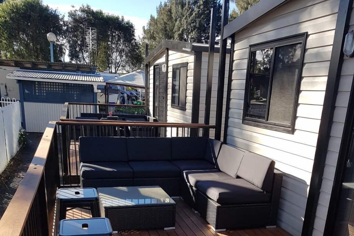 Poolside Cabin | Terrace/patio