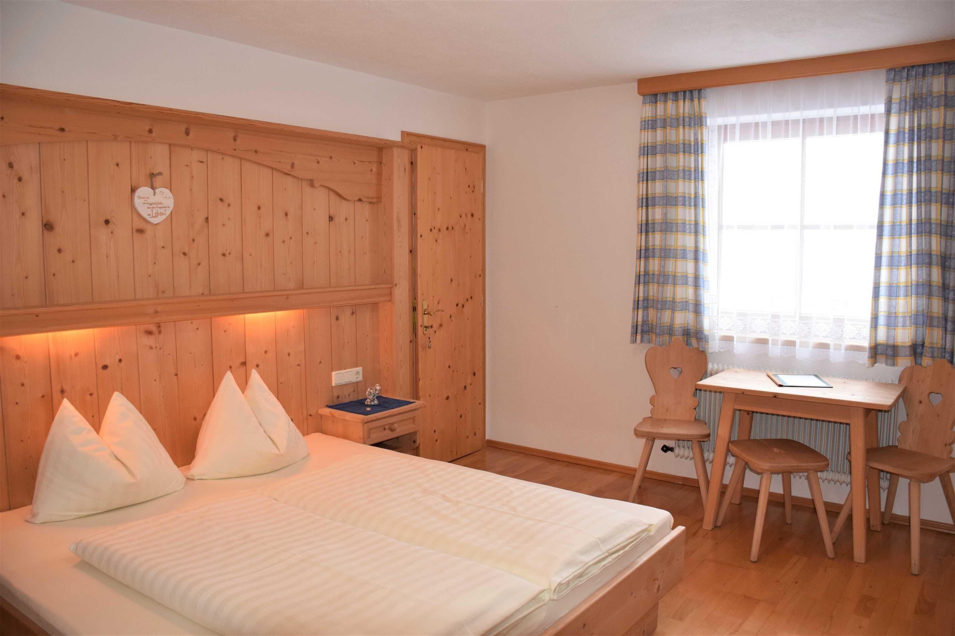 2 Schlafzimmer, Schreibtisch, WLAN, Bettwäsche