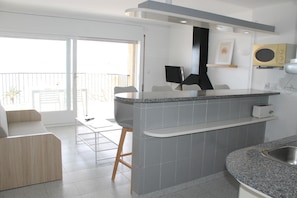 Interior - Pi Sunyer 4 2A - One Bedroom Apartment, Sleeps 4 (Roses)
