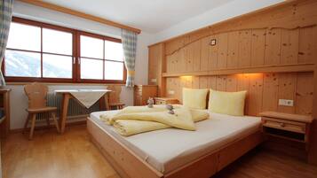 4 chambres, bureau, Wi-Fi, draps fournis