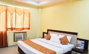 In-room safe, desk, laptop workspace, soundproofing