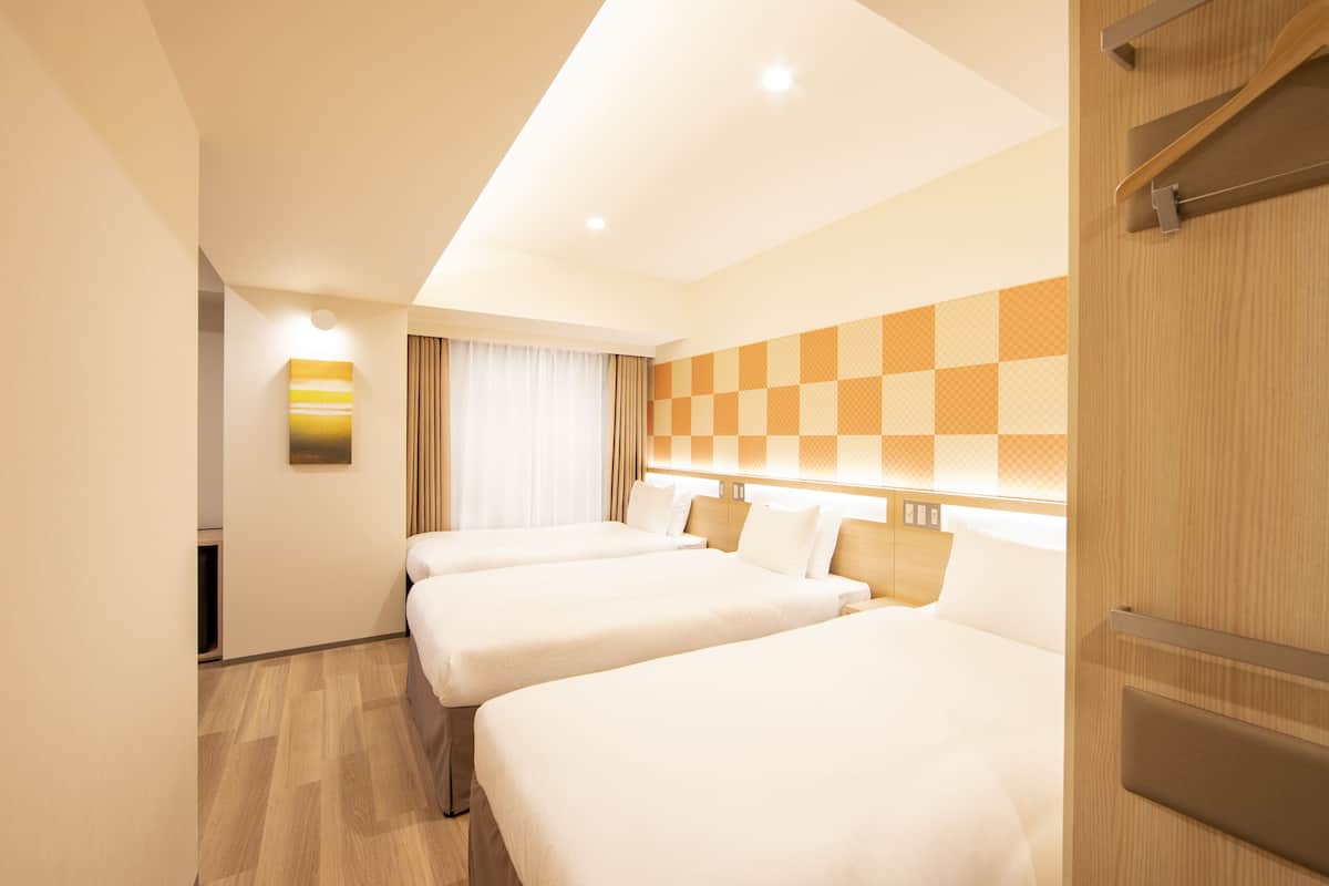 Free WiFi, bed sheets, wheelchair access