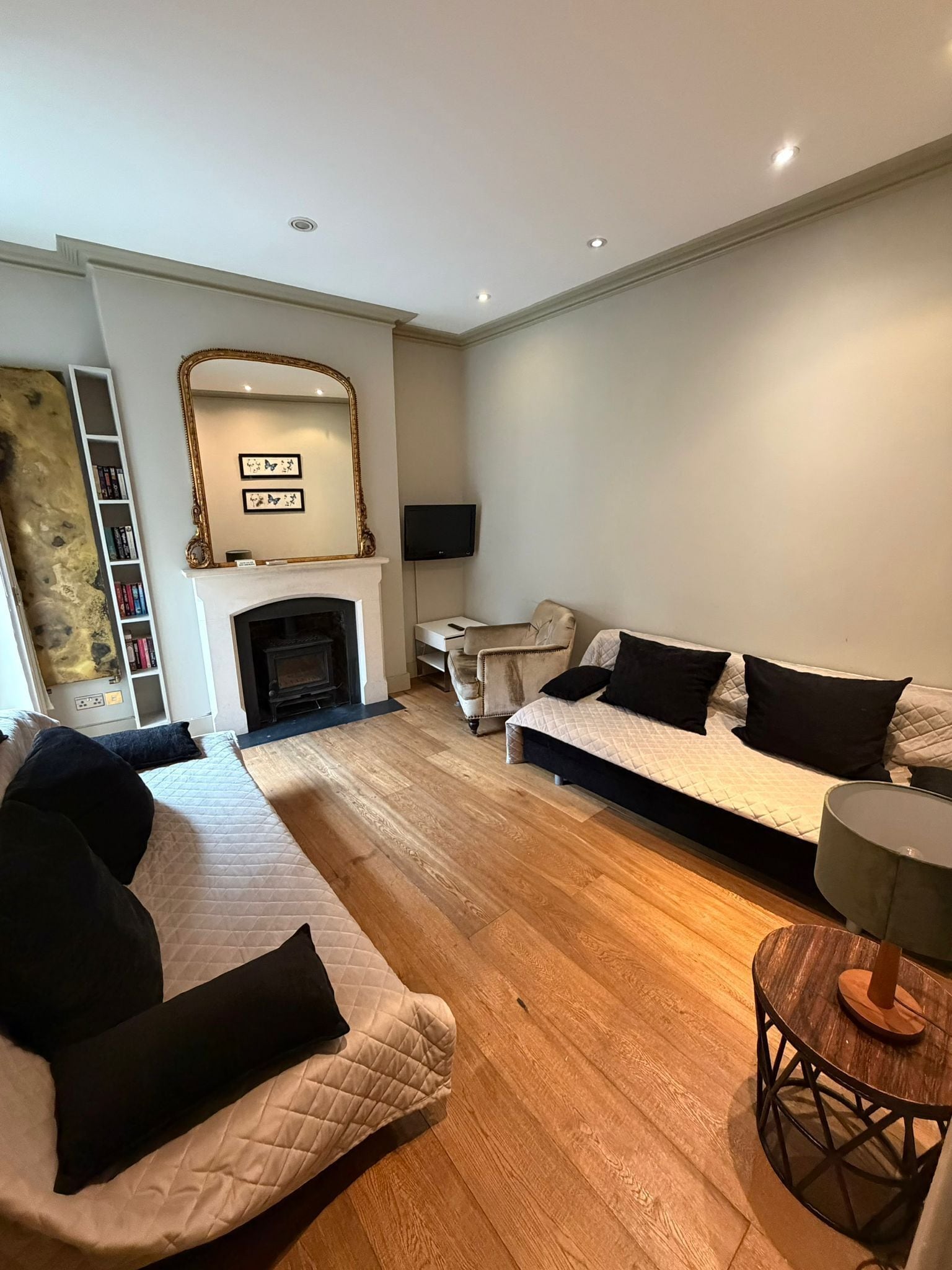 1 Bedroom Apartment (Flat 1) | Living area