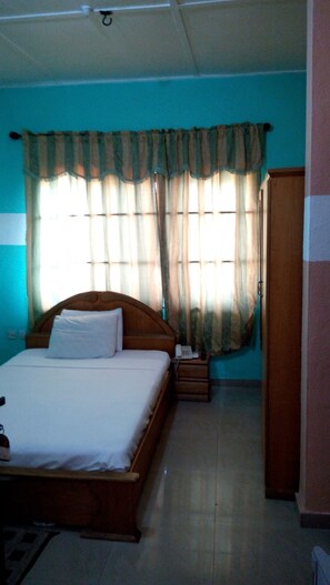 Single Room - Nuvivi (Accra)
