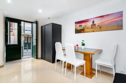 Modern Alfama Studio