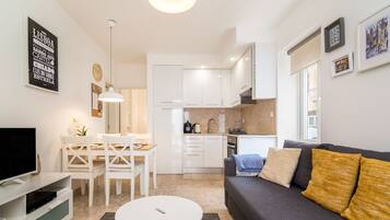 Apartment, 1 Bedroom (27) | Living area | Flat-screen TV