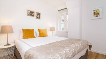 Apartment, 1 Bedroom (23) | Blackout curtains, soundproofing, iron/ironing board, free WiFi