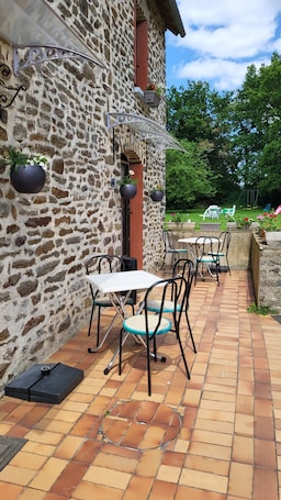 Front of property. Maison d'hôtes La Lavandière