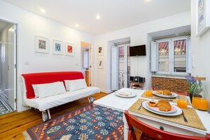 Apartment, 1 Schlafzimmer | Wohnbereich | Flachbildfernseher