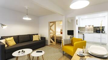 Huoneisto, 1 makuuhuone | Oleskelualue | Taulutelevisio