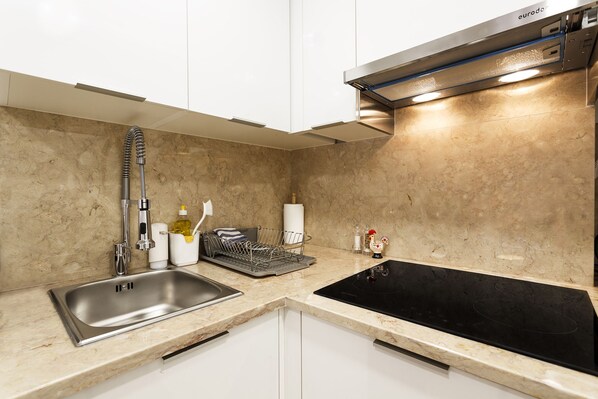 Apartment, 1 Bedroom | Private kitchenette | Coffee/tea maker, full-sized fridge, microwave, oven - Alfama Premium Apartment (Lisbon)