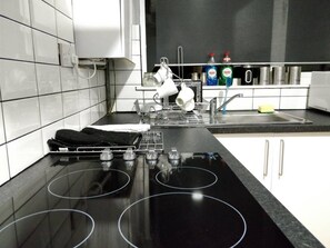 House, 4 Bedrooms, Non Smoking | Living area