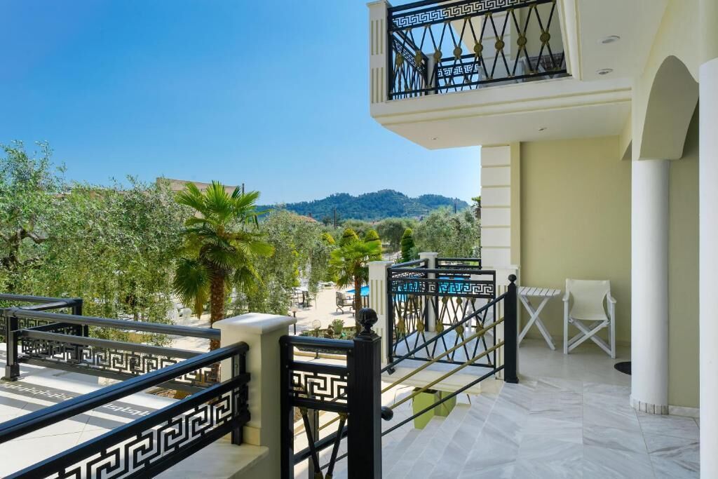 Deluxe Suite, 1 Bedroom | Terrace/patio