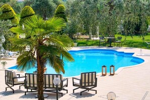 Seasonal outdoor pool - Mary An (Thasos)