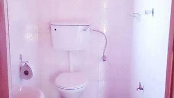 Vòi sen thủy lực, đồ dùng nhà tắm miễn phí, khăn tắm