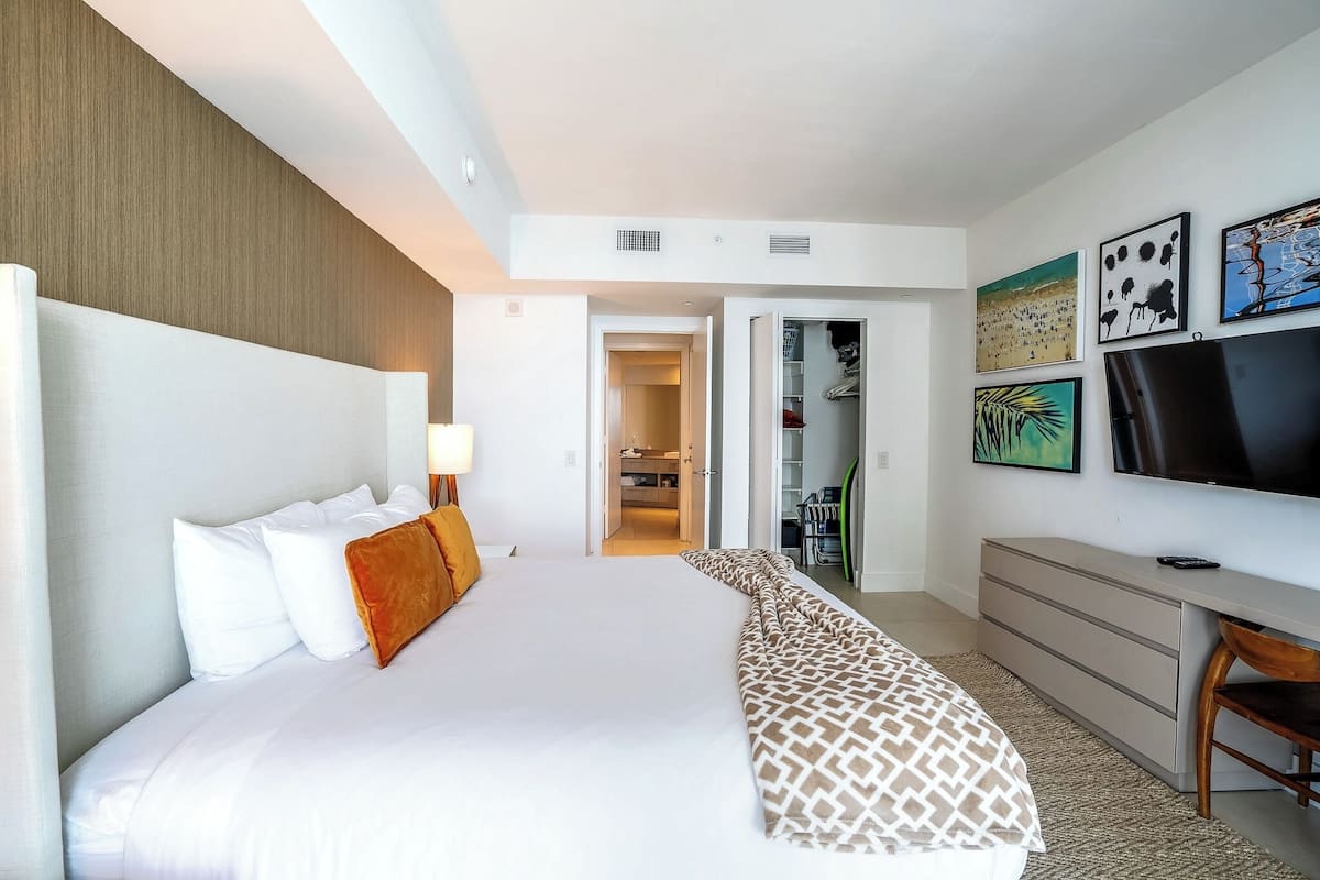 Comfort Apartment, Balcony, Sea View | 1 bedroom, desk, blackout drapes, iron/ironing board (on request)