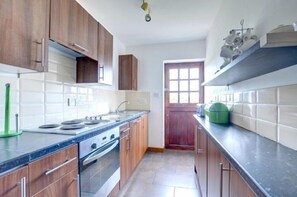 Microwave, oven, stovetop, electric kettle - The Dairy (Aberystwyth)