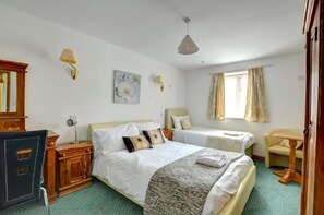The Dairy | Free WiFi, bed sheets, wheelchair access