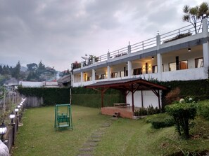Exterior - The View Villa (Cisarua)