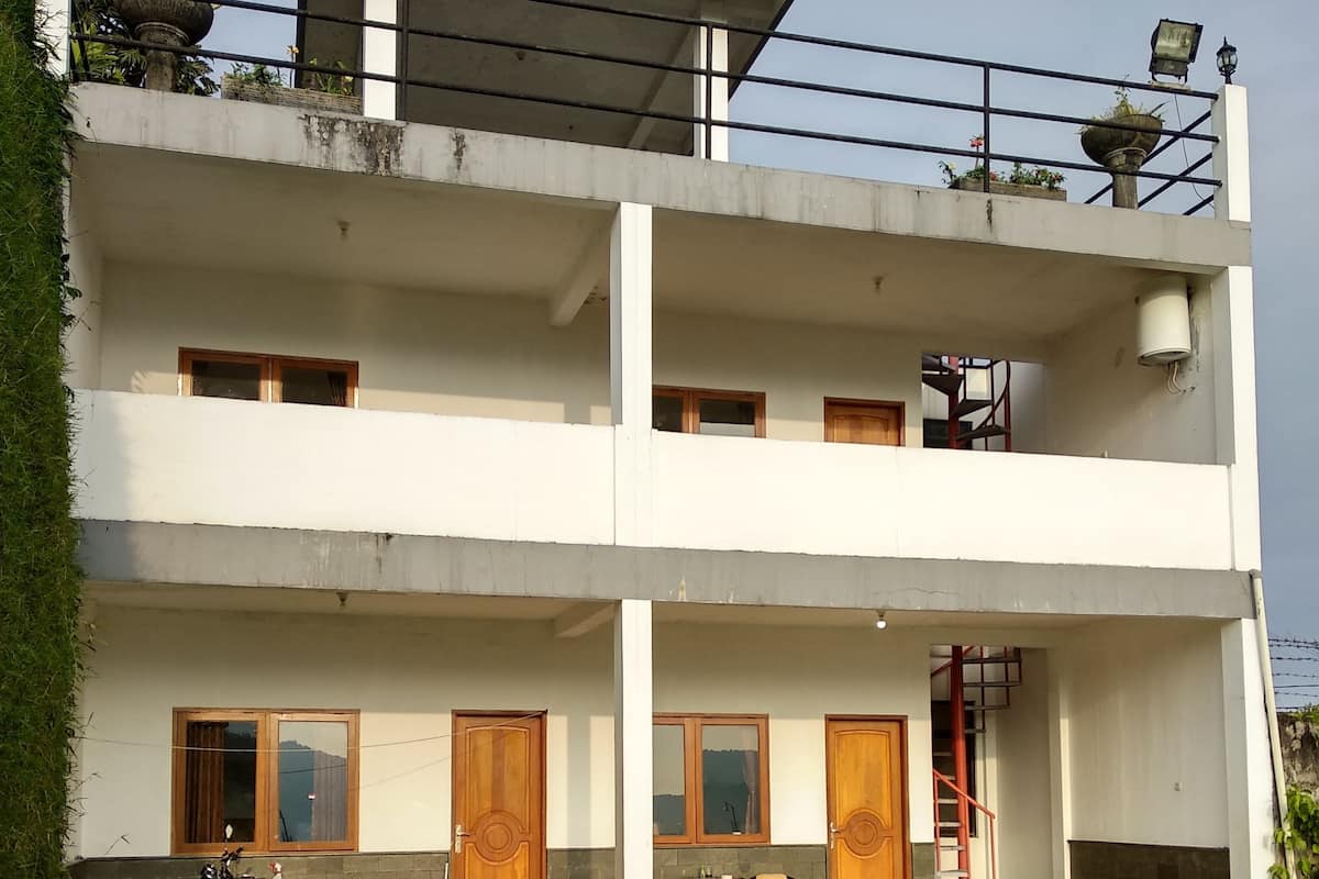 Standard Villa, 2 Yatak Odası, Dağ Manzaralı, Bahçeli | 4 yatak odası, masa, ses yalıtımı, ütü/ütü masası