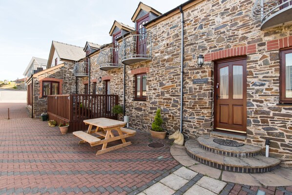 Exterior - The Stores (Aberystwyth)