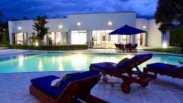 Front of property - evening/night