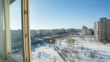 Appartement Deluxe, 1 trĂšs grand lit, non-fumeurs, bain Ă  remous | Vue de la chambre