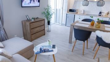 Studio Suite Eksklusif, 1 Tempat Tidur Queen dengan tempat tidur Sofa, Bebas Asap Rokok | Seprai Frette Italia, seprai premium, dan selimut bulu angsa