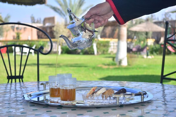 Desayuno continental gratuito y diario