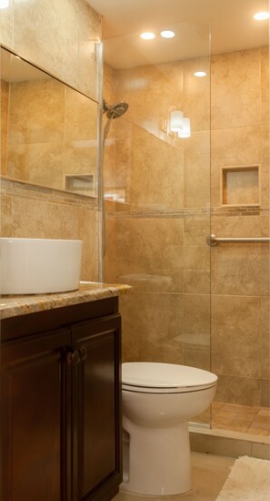 Family Condo, Non Smoking | Bathroom | Free toiletries, hair dryer, towels - Ocho Rios Vacation - Apartment (Ocho Rios)