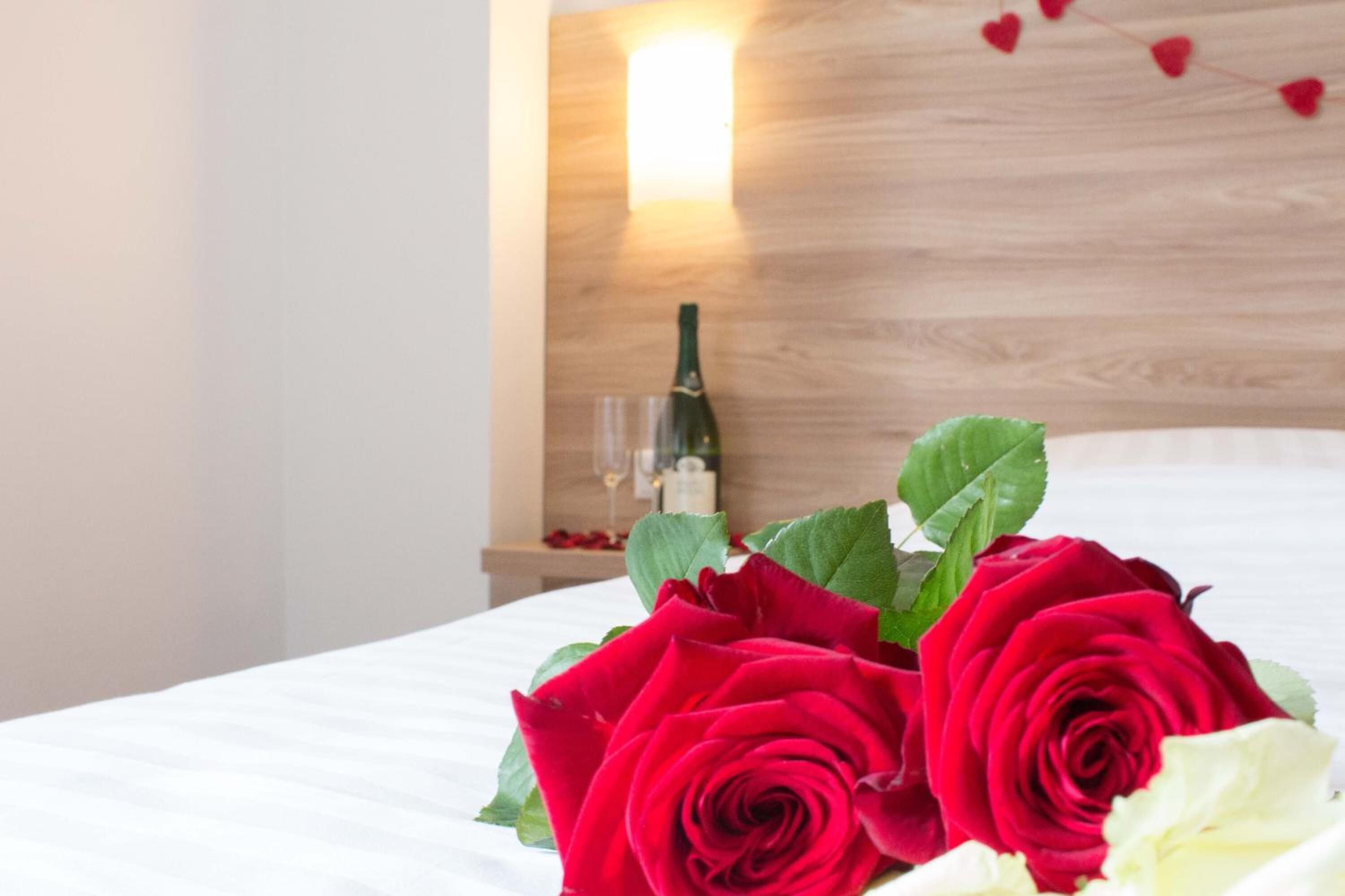 desk, soundproofing, iron/ironing board, rollaway beds