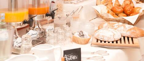 Petit déjeuner buffet compris tous les jours