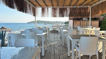 Private beach, free beach cabanas, sun-loungers, beach umbrellas