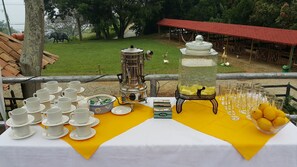 Free daily buffet breakfast
