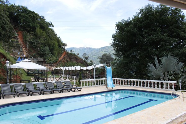 3 outdoor pools
