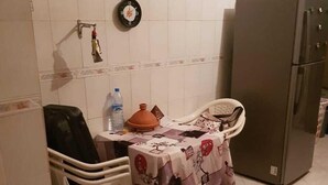 Apartment, 3 Bedrooms | Private kitchen - Residence Ghandi (Mohammedia)