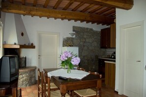 Dining - LA GREPPIA - IL FIENILE (Pian di Scò)