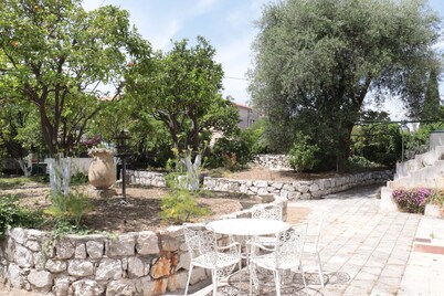 House with garden on the French Riviera