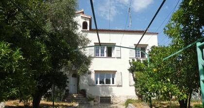 Einfamilienhaus mit Garten zwischen Nizza und Antibes - Grill - Tischtennis - WIFI