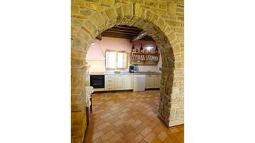 Frigorifero, microonde, forno, lavastoviglie