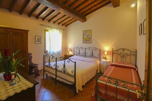 1 habitación, wifi y ropa de cama