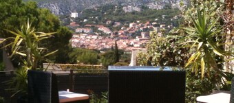 VILLASOLEDAD CASSIS. LUFTKondisjonering svømmehall og tennier. 7 Grande Bastide 