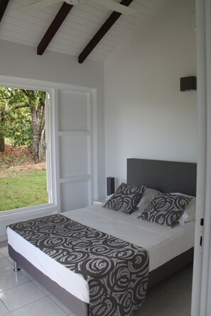 1 bedroom, in-room safe, iron/ironing board, free WiFi - Bungalow 1 standing with pool in St François (Saint-francçois)