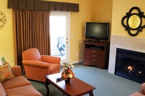 TV, fireplace, DVD player, table tennis